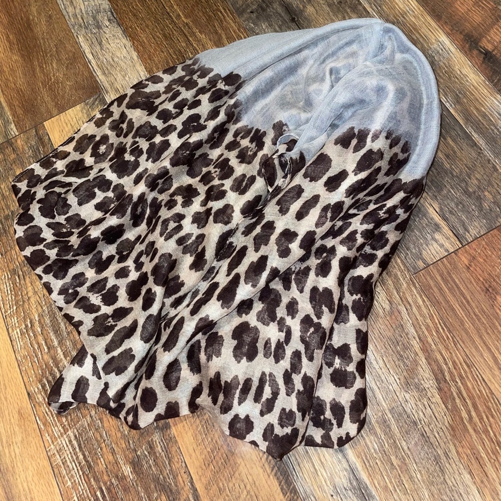 Cheetah print Infinity Scarf - Picture 3 of 5
